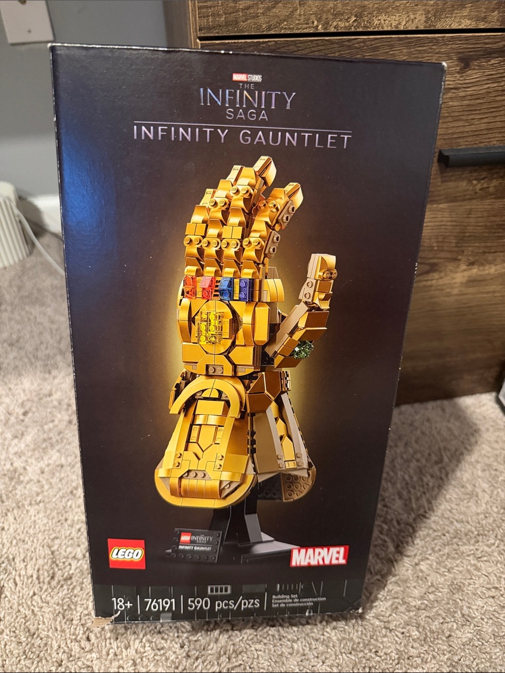 NEVER BUILT Lego Gold Infinity Gauntlet with Multicolored Stones